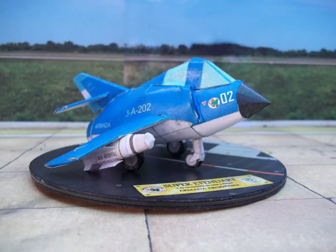 SUPER ETENDARD DEFORMED maquetas-armadas.com