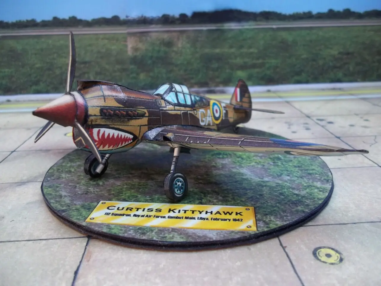 CURTISS P40  maquetas-armadas.com 