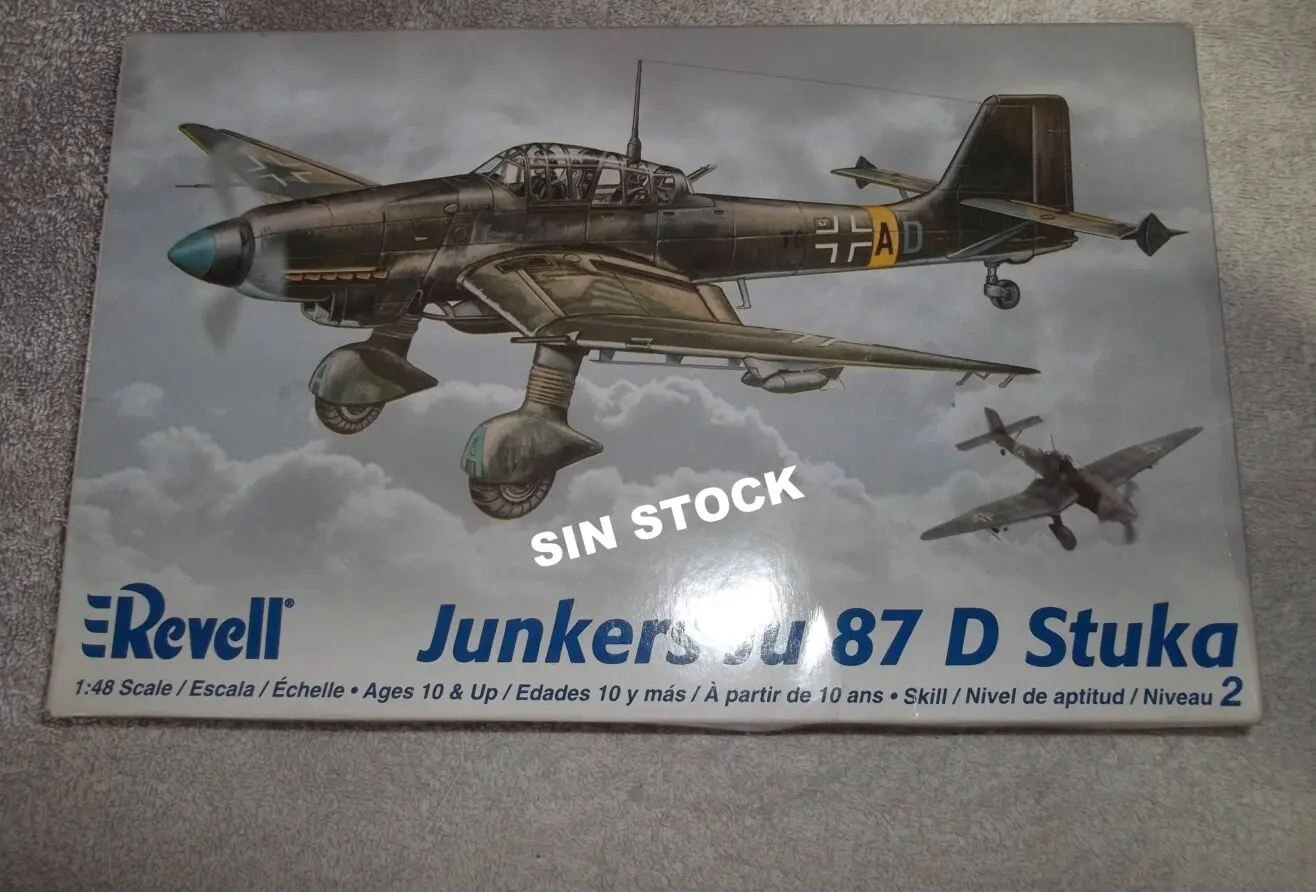 STUKA JUNKERS JU 87 D REVELL 1/72  maquetas-armadas.com