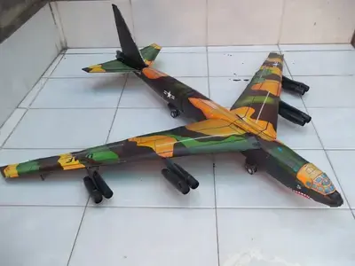 B52 B52